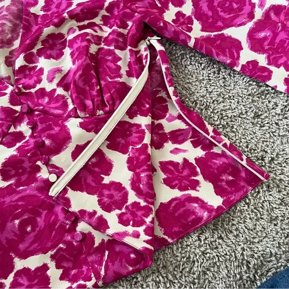 {J.Crew} Floral Satin Blouse - Picture 4 of 10